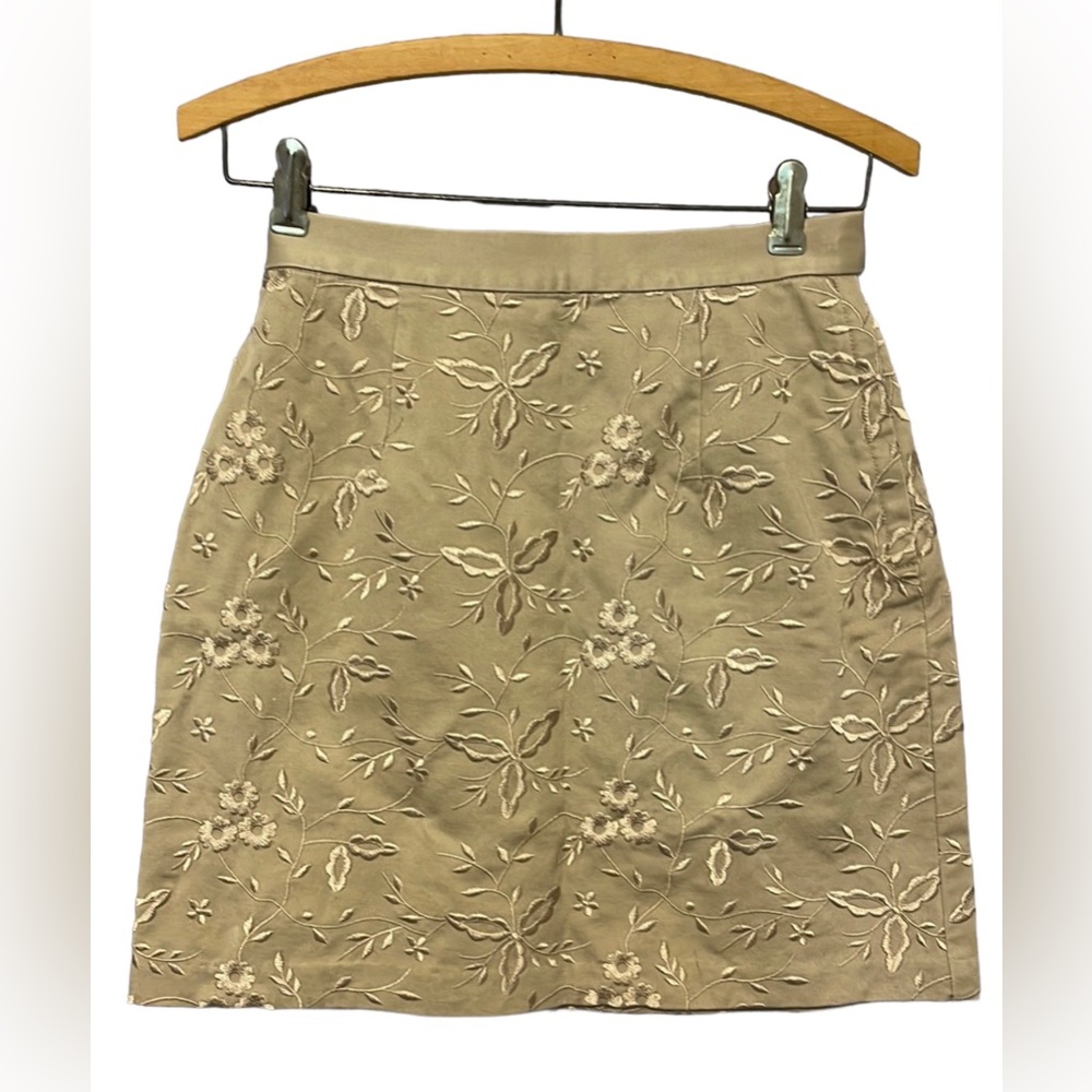 J. Crew Tan Mini Skirt Embroidered Tailored Fitted Short Like New Condition Sz 2